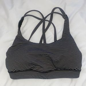Lululemon sports bra